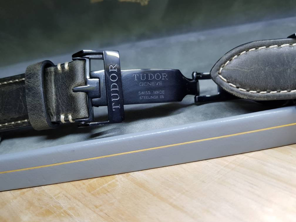 22mm tudor leather strap bracelet fits the Tudor Black Bay and also Heritage Chrono models with deployment black clasp new on sale on
