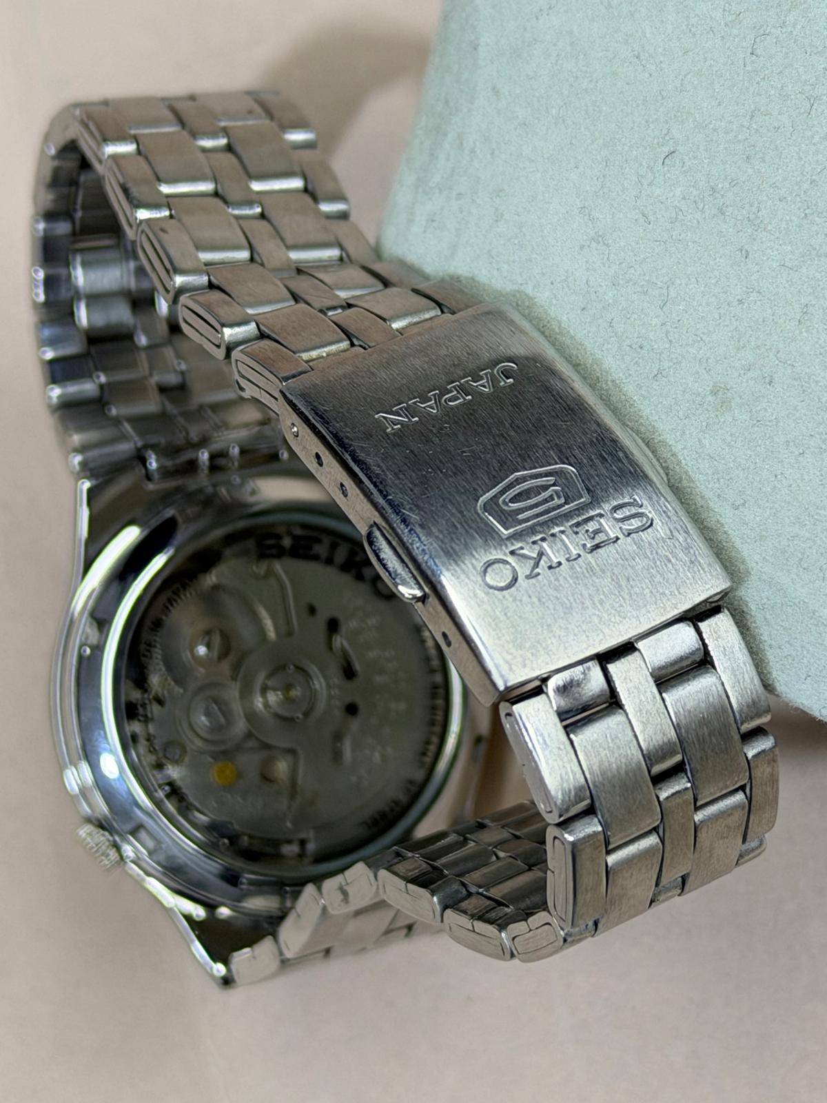 SEIKO Automatic – Silver Dial, Day-Date, Dress Watch (Vintage)