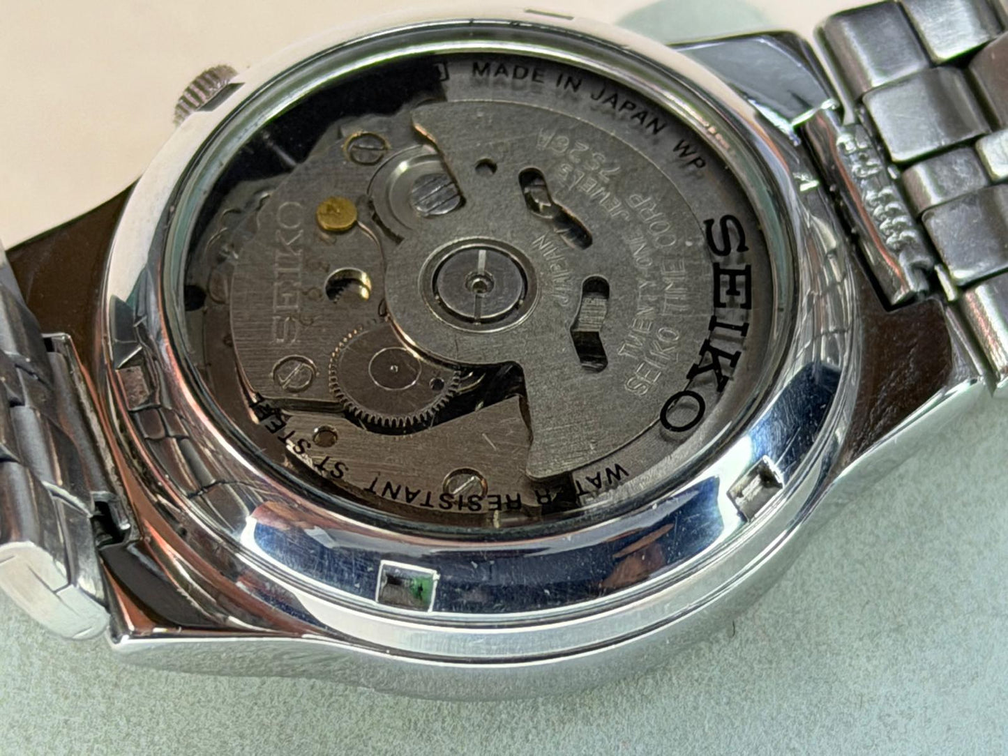 SEIKO Automatic – Silver Dial, Day-Date, Dress Watch (Vintage)