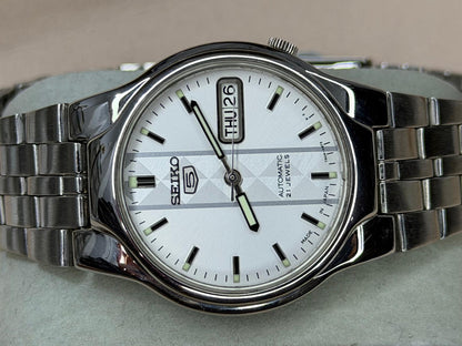 SEIKO Automatic – Silver Dial, Day-Date, Dress Watch (Vintage)