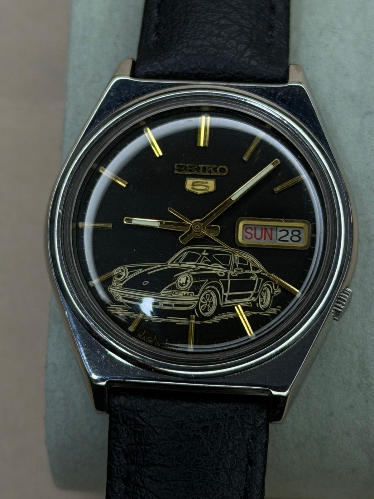 Seiko 5 Automatic Day-Date 7009-3141 – Black Dial w/ Car Motif