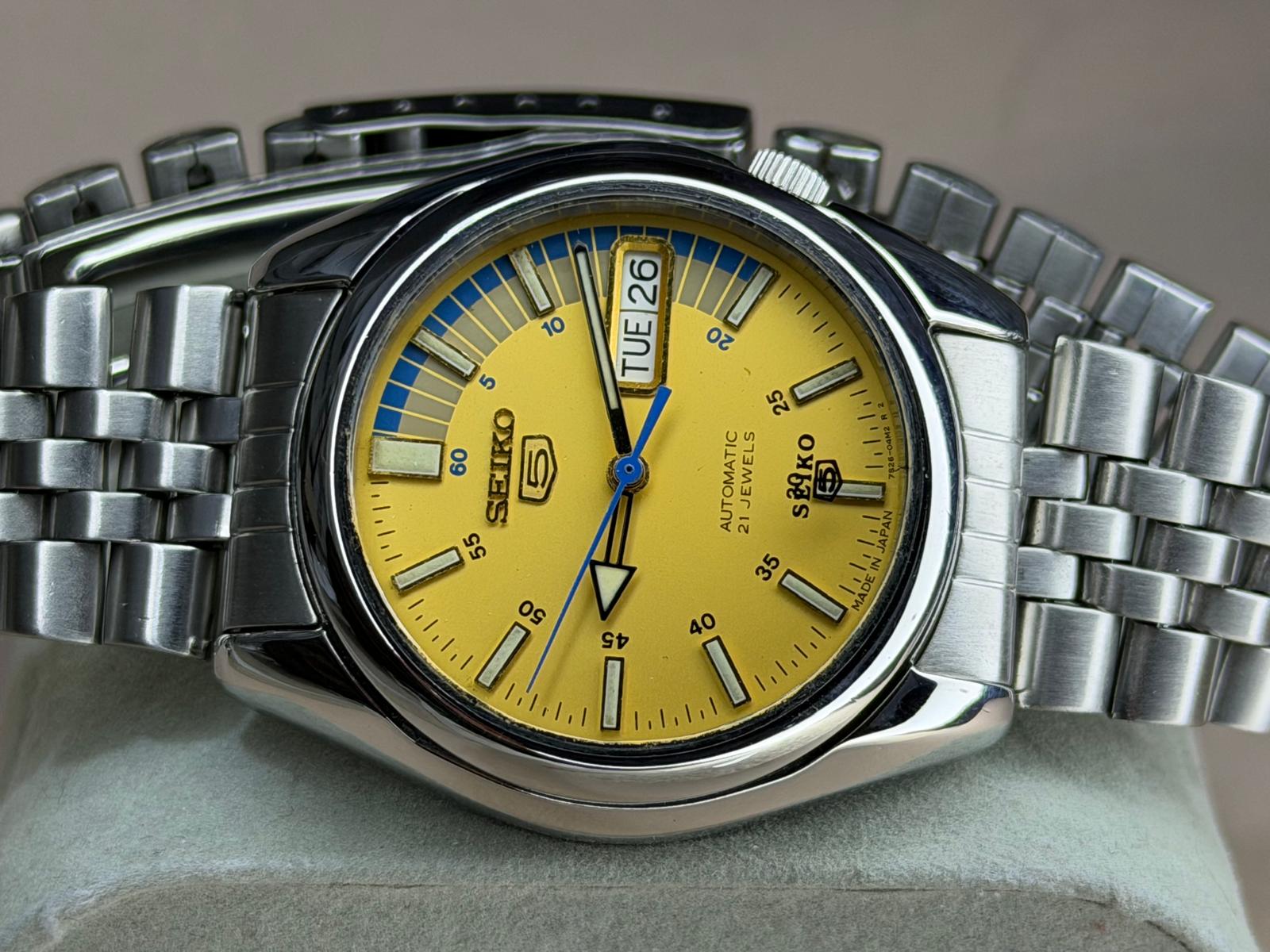 SEIKO 5 – Automatic, Yellow Dial, Day-Date, Vintage Wristwatch