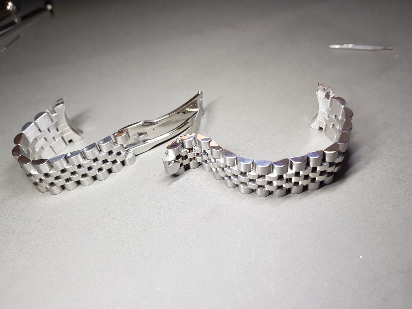 NEW JUBILEE 20MM LUG SILVER  BAND/BRACELET FIT ROLEX WATCHES CUVED END